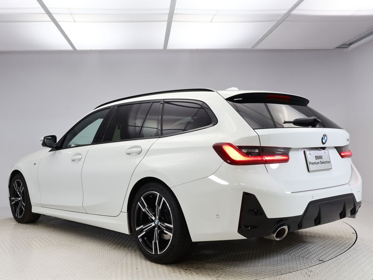 G21 320i Touring LCI RHD
