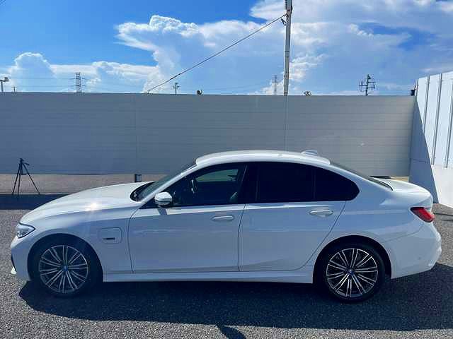 G20 330e Saloon RHD MX