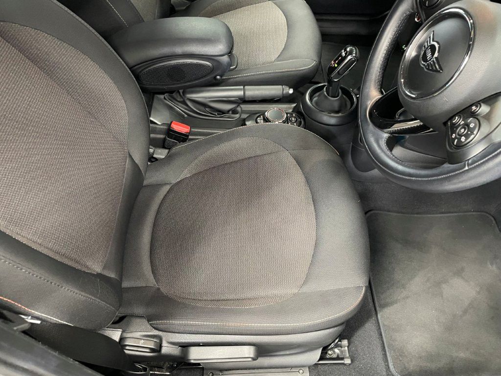 F55 MINI Cooper 5-Door Hatch LCI