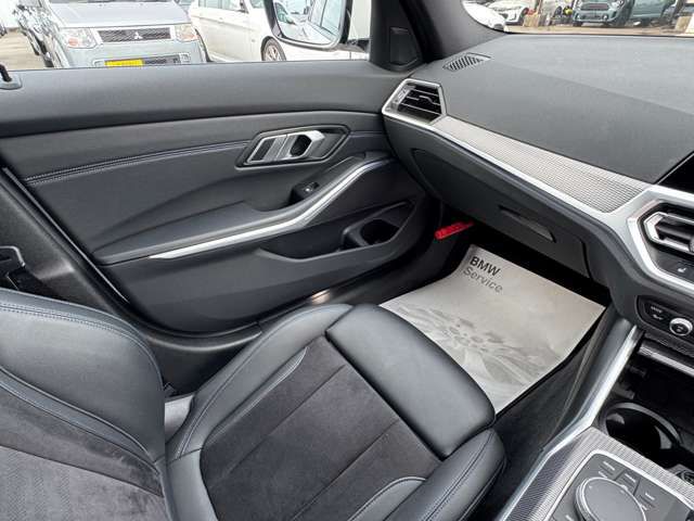 G20 320i Saloon RHD TU
