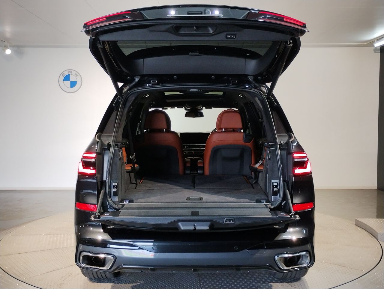 X7 xDrive40d RHD US