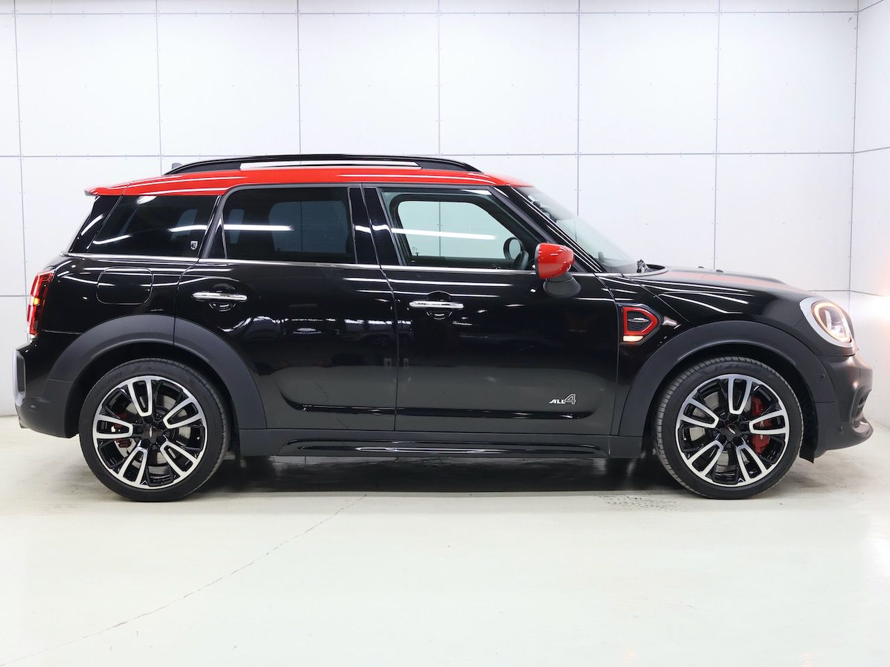 MINI John Cooper Works ALL4 Countryman RHD