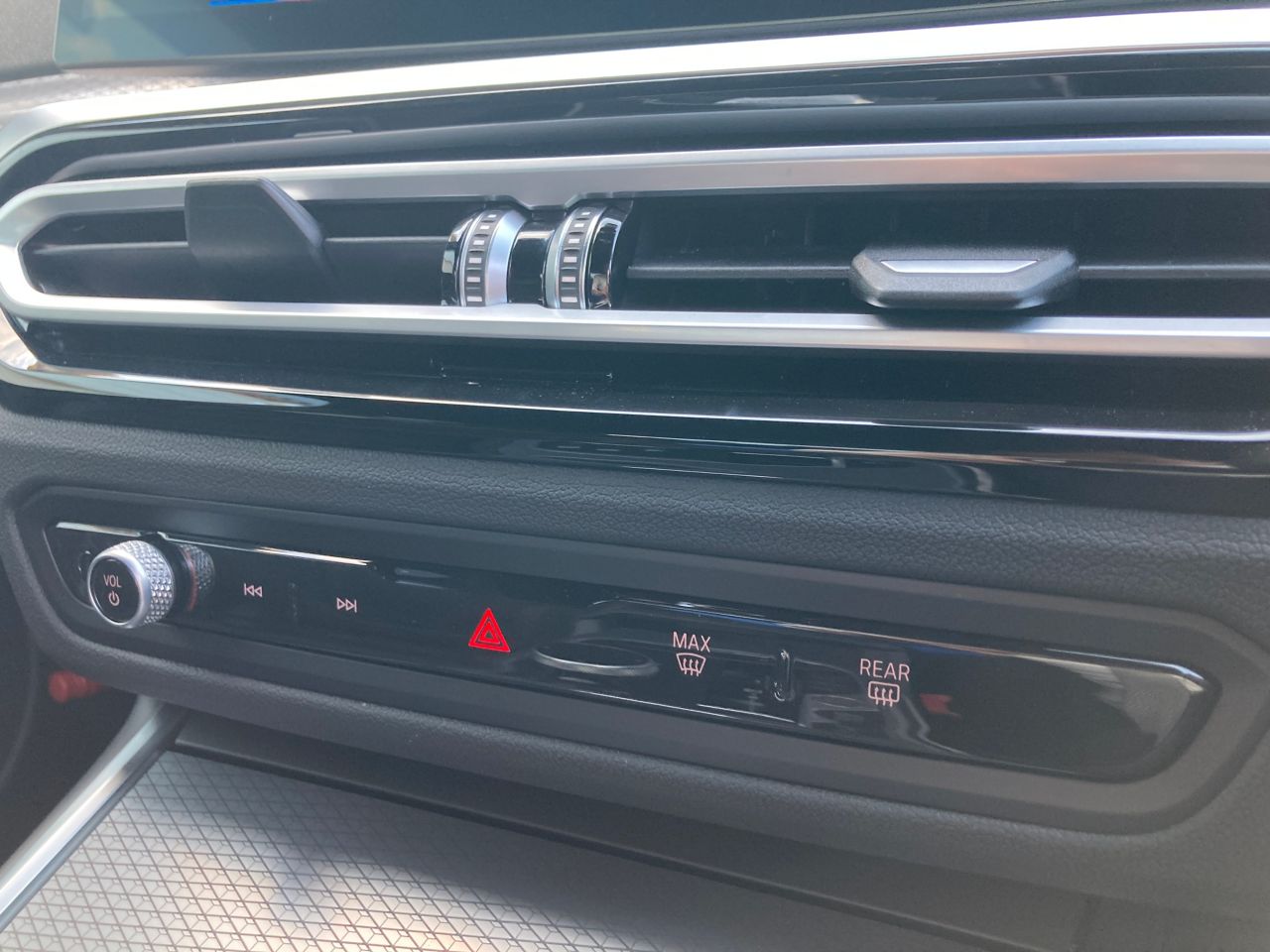 320d xDrive Berline RHD