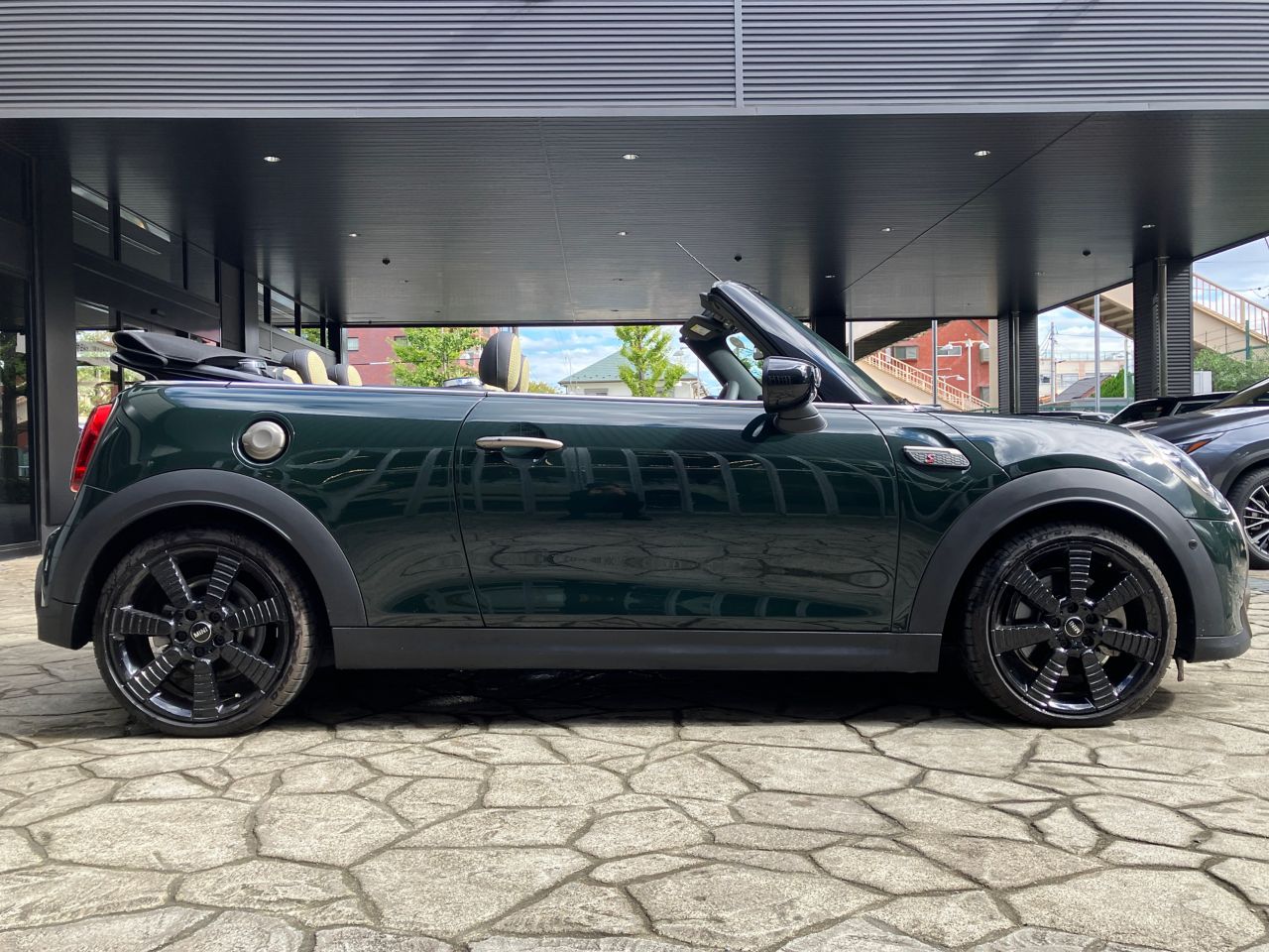 MINI Cooper S Convertible RHD