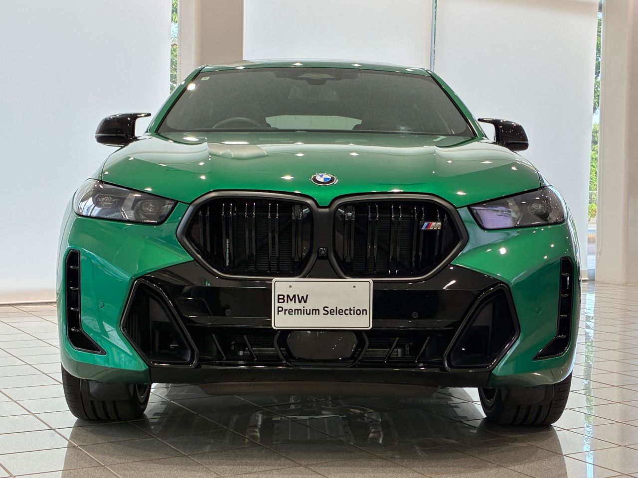 X6 M60i xDrive RHD