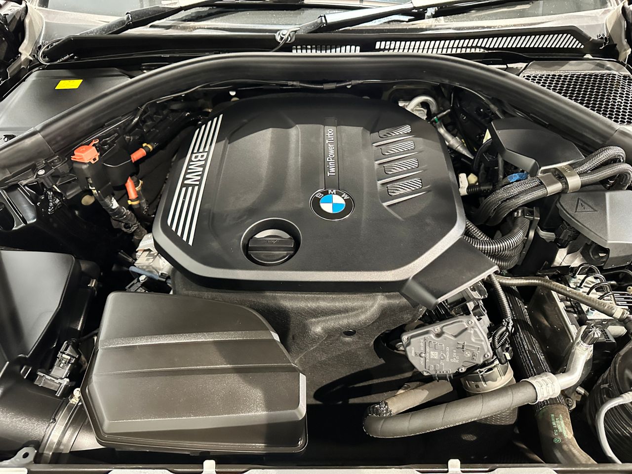 G20 320d xDrive RHD Saloon