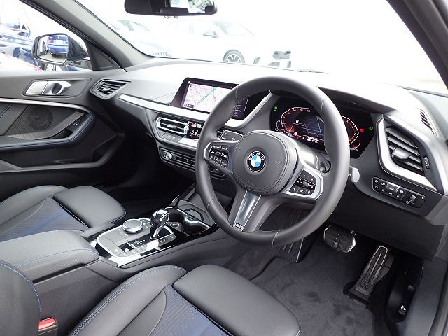 F40 118d Sports Hatch 5-door B47 2.0d
