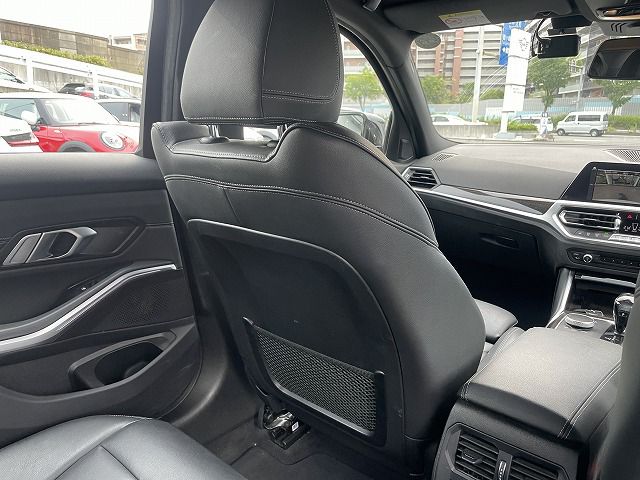 G20 330e Saloon RHD