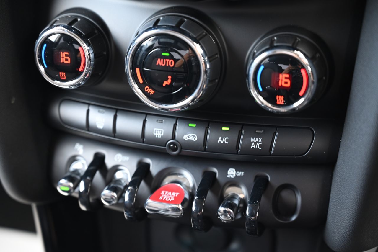 F56 MINI Cooper 3-Door Hatch LCI