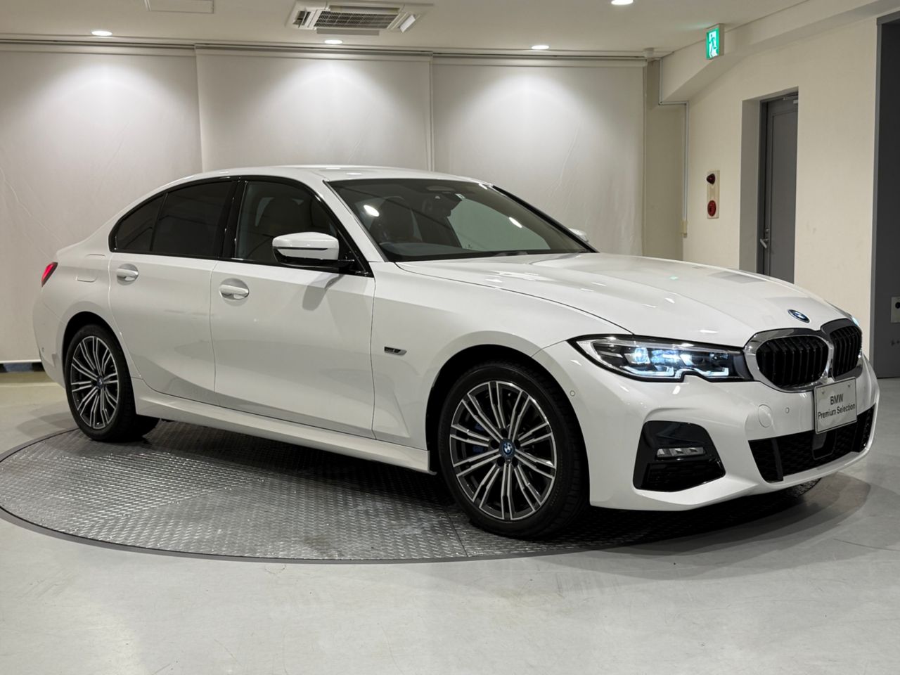 G20 330e Saloon RHD MX