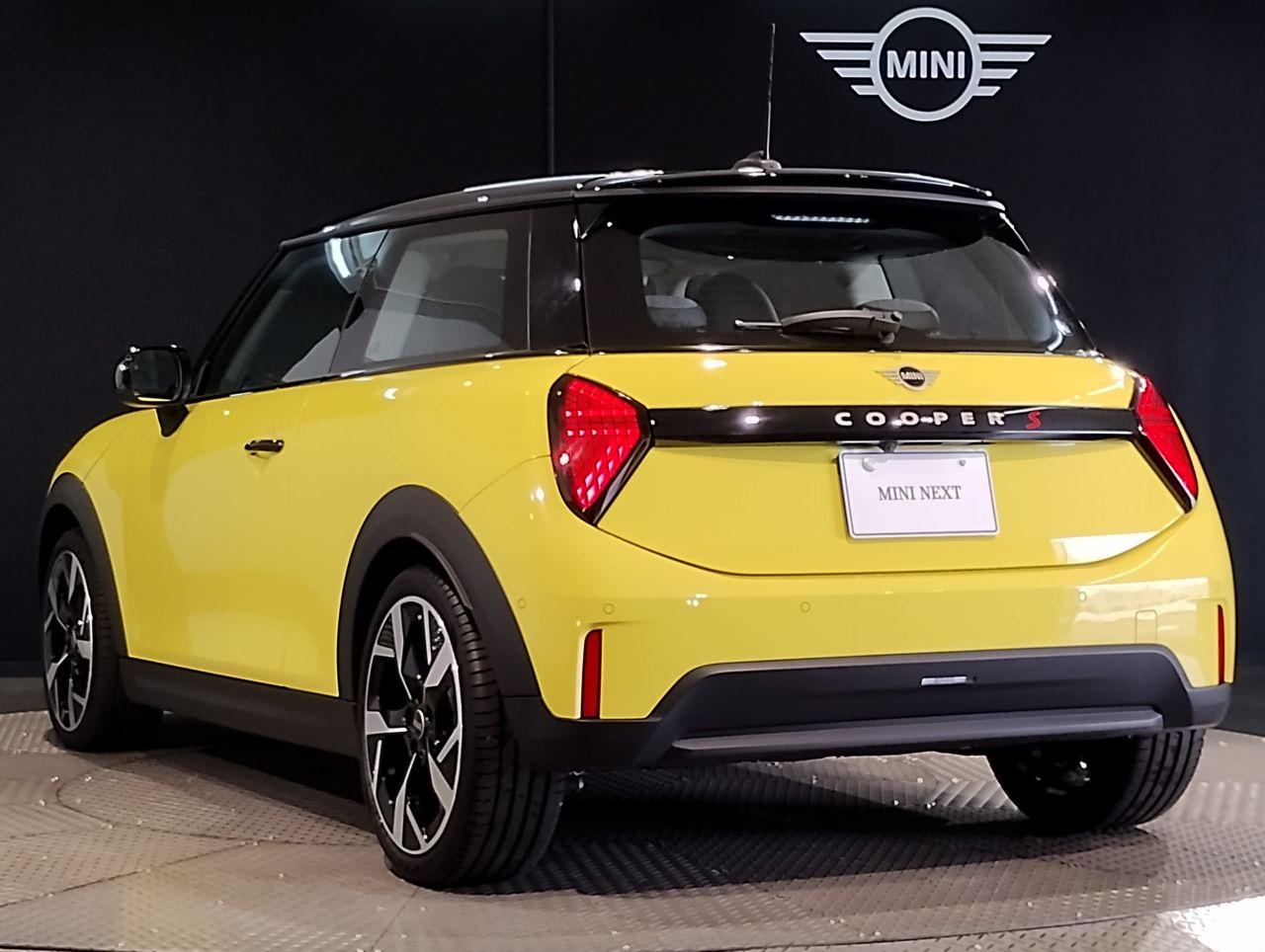 F66 MINI Cooper S 3Dr