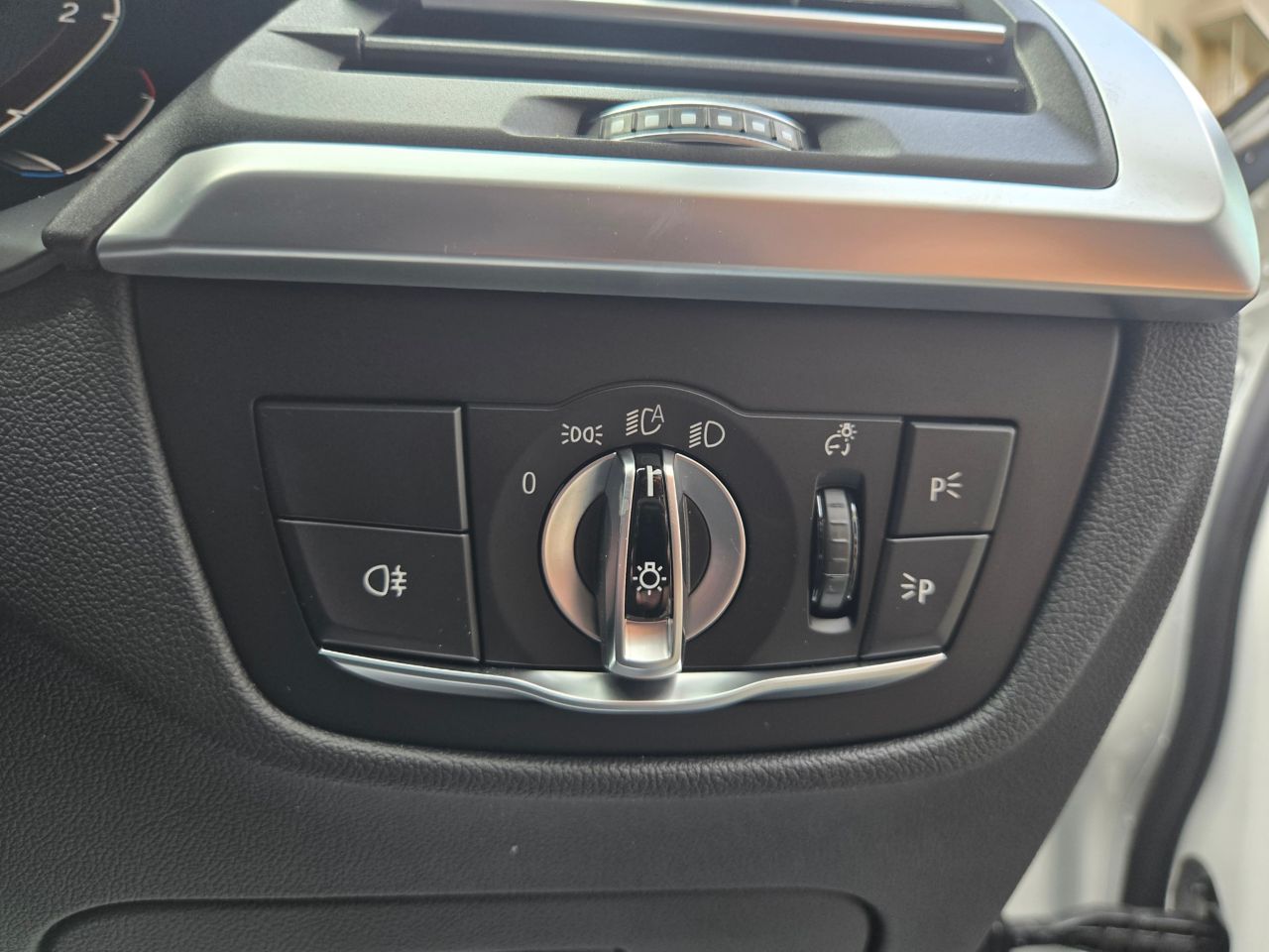 X4 xDrive20d RHD