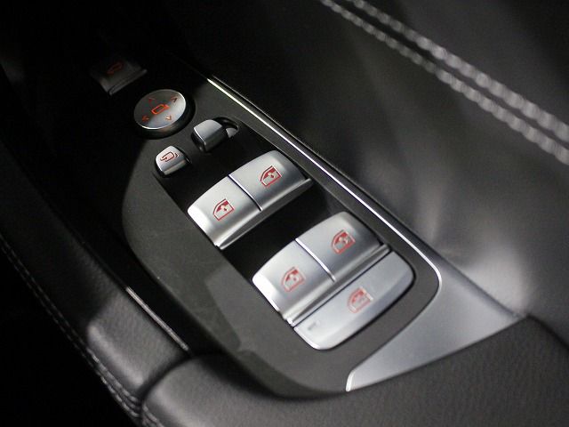 X4 xDrive20d RHD