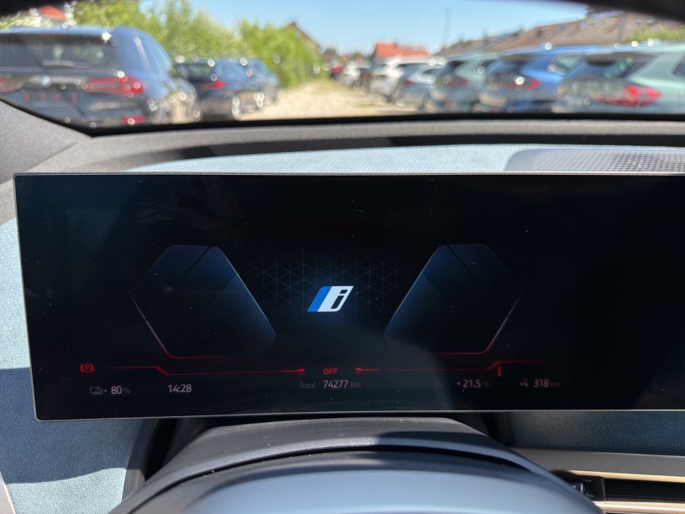 BMW iX