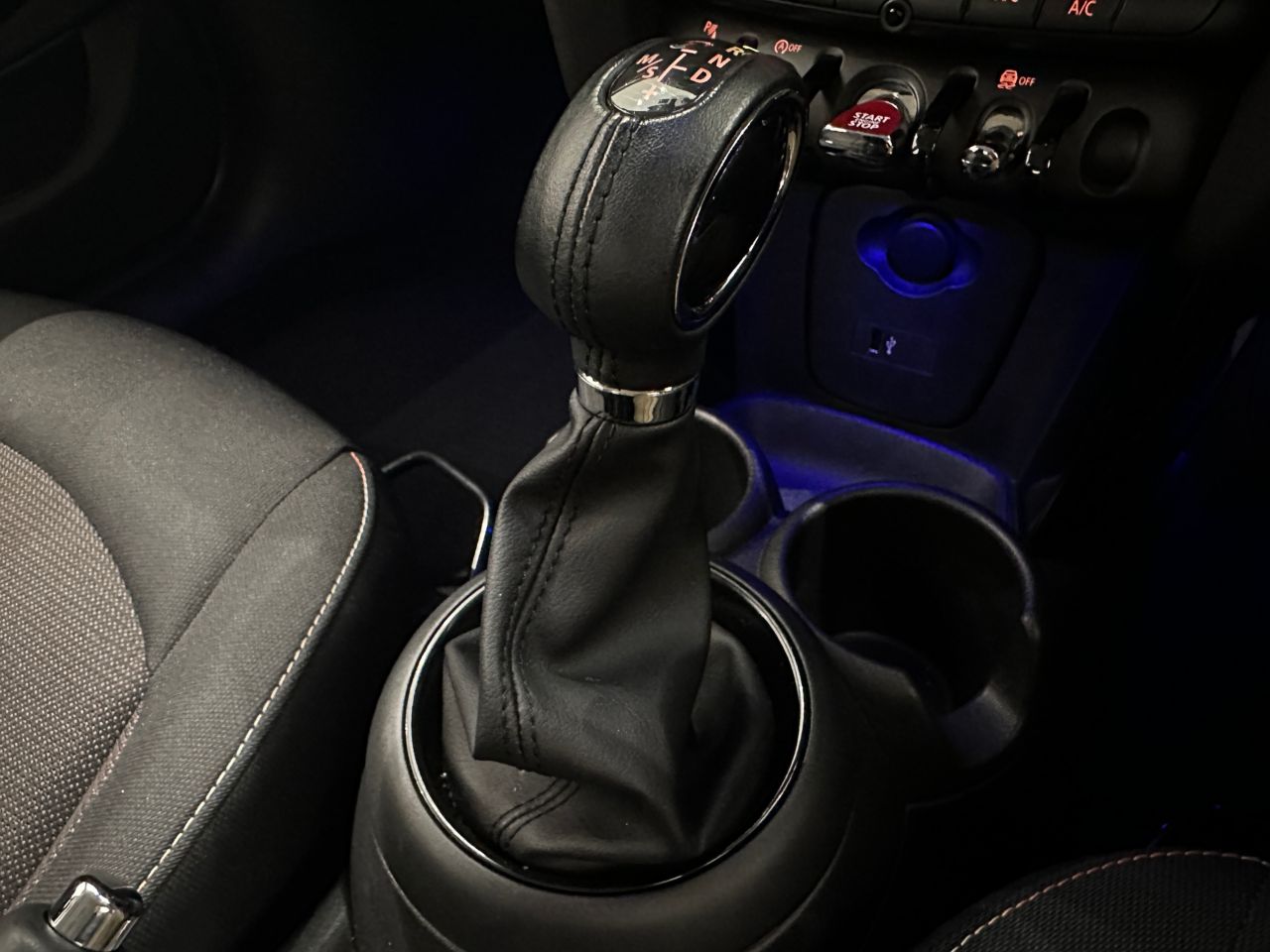 F55 COOPER D (AT)