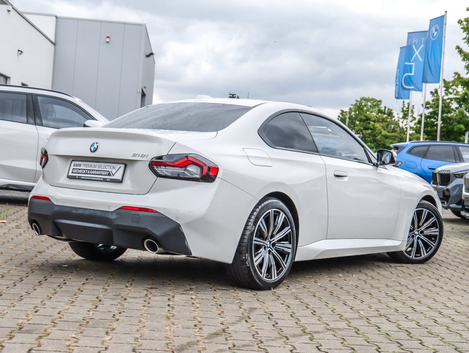 BMW 218