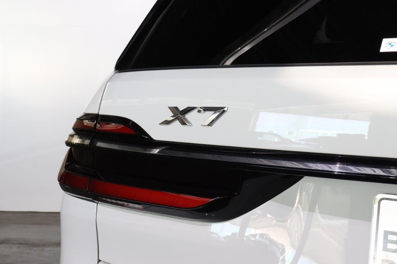 X7 xDrive40d RHD US