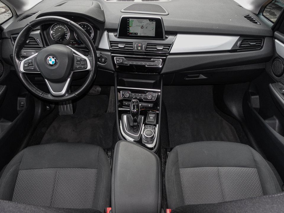BMW 218