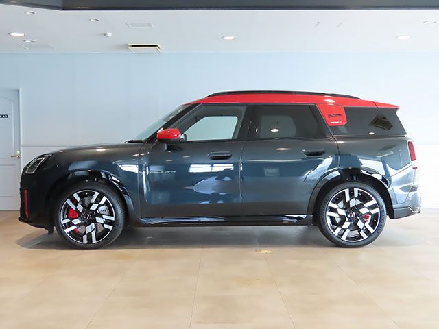 U25 MINI John Cooper Works Countryman ALL4