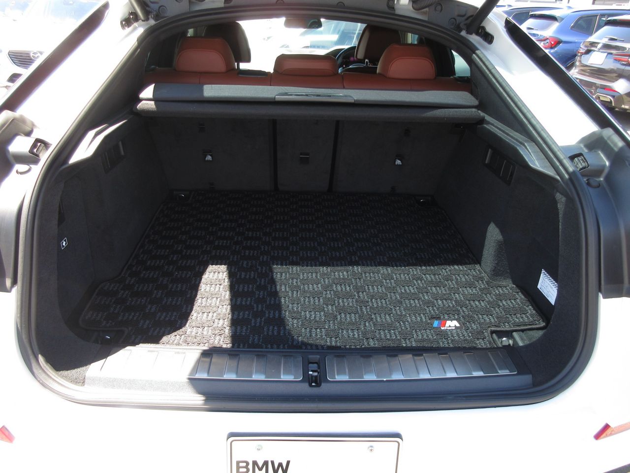 X* xDrive30d RHD