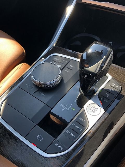 G21 320i RHD