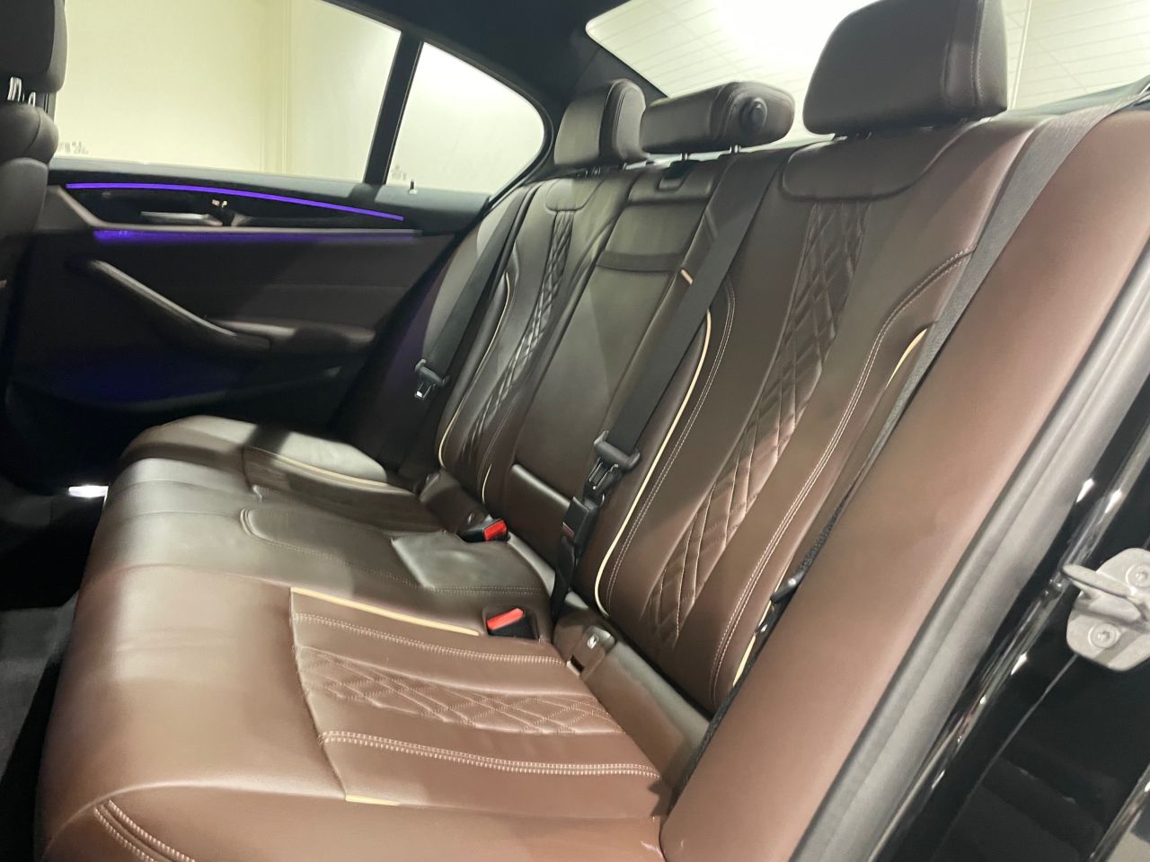 530e Sedan RHD