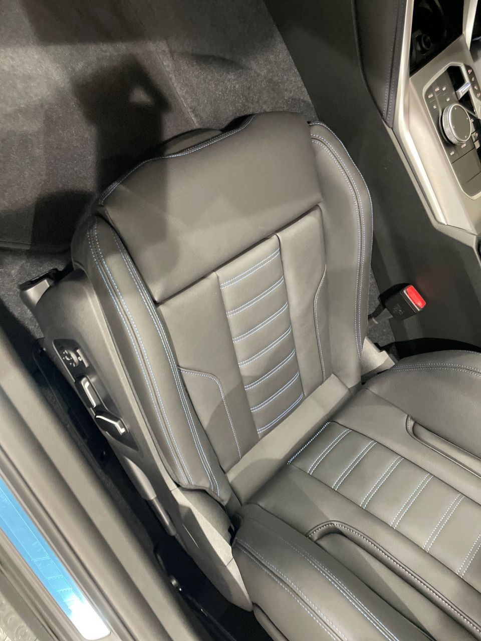 G42 220i Coupe