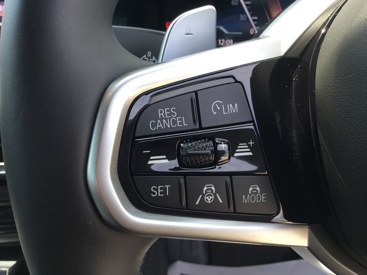 320d xDrive Berline RHD