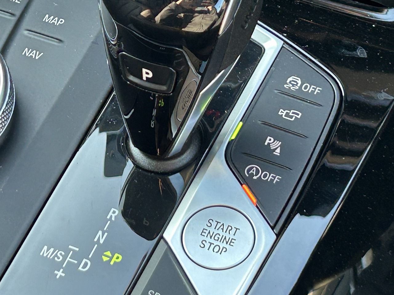 G02 X4 M40i RHD LCI