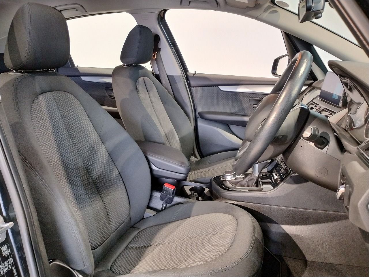 218D ACTIVE TOURER RHD