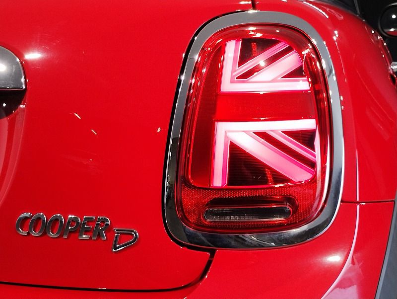 F56 COOPER D (AT)