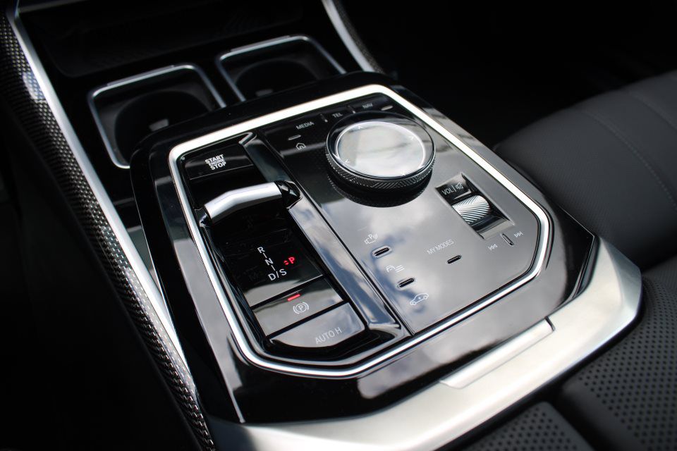 BMW 750