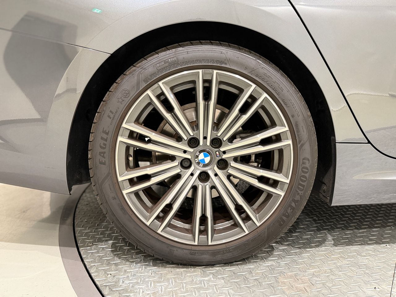 G21 320i RHD