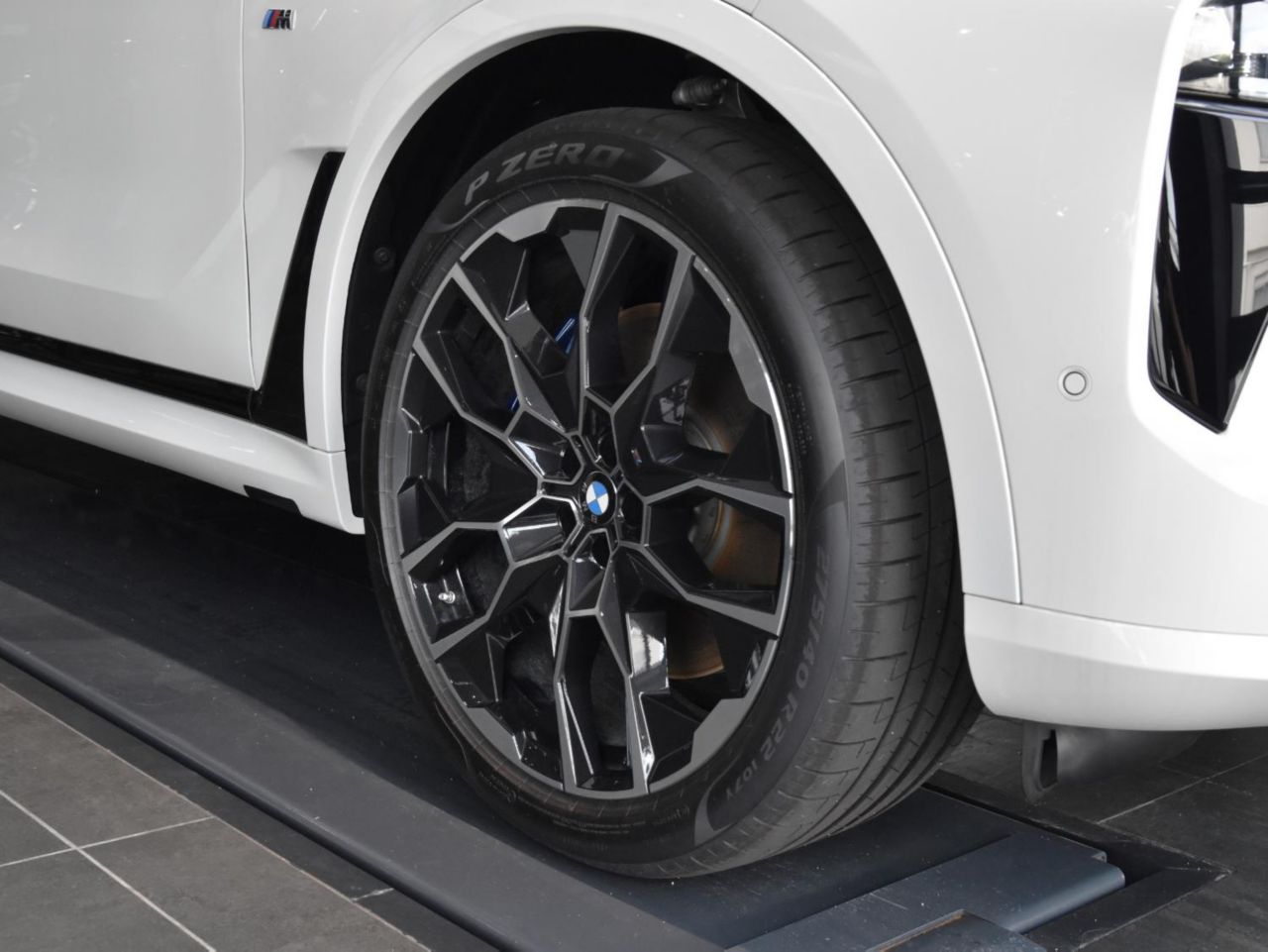 X7 xDrive40d RHD US