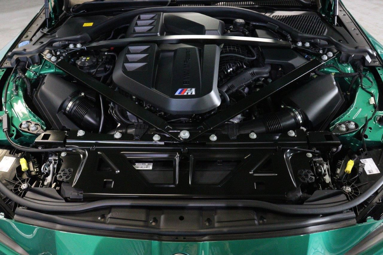 G*** M* C********** M x***** C********** RHD