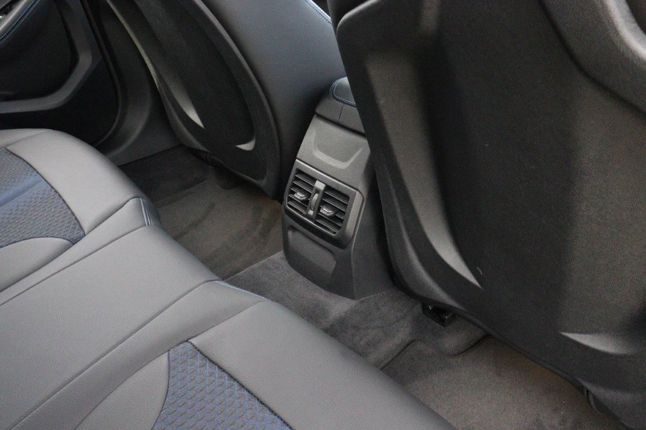 F40 118d Sports Hatch 5-door B47 2.0d