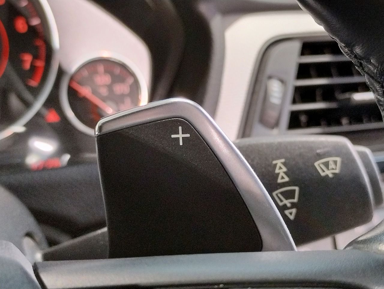 320I GRANTURISMO RHD