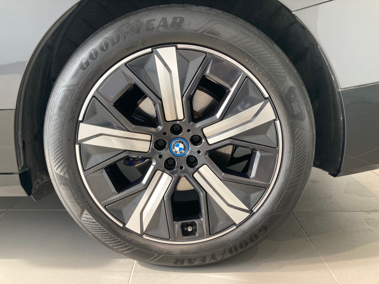 i20 iX xDrive40