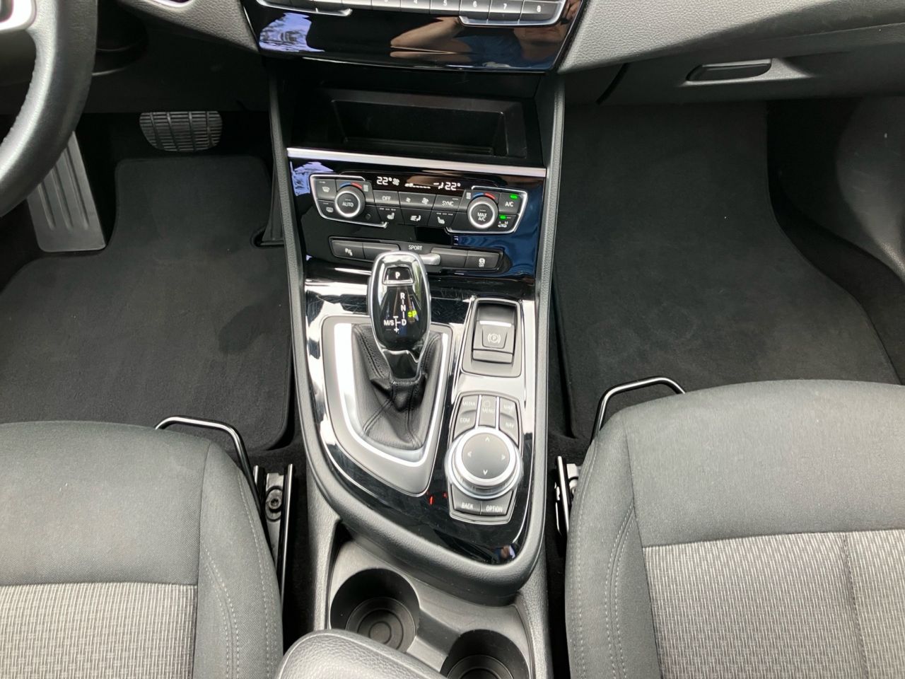 BMW 218