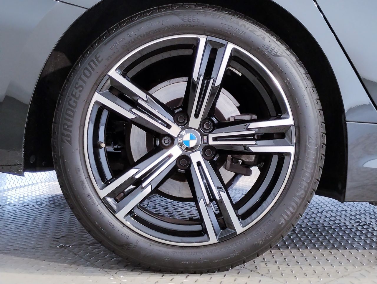 320d xDrive Berline RHD