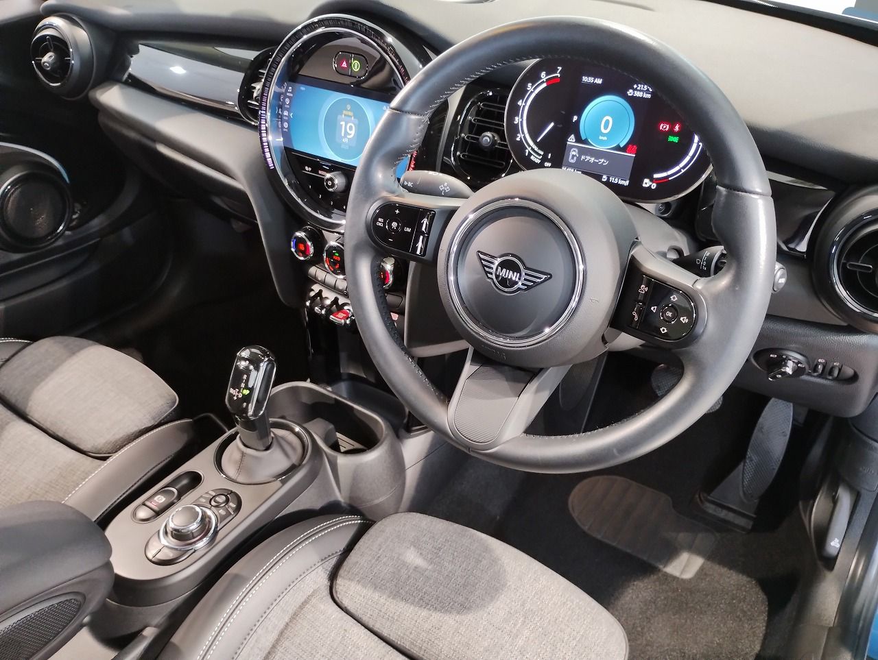 MINI Cooper F56 RHD