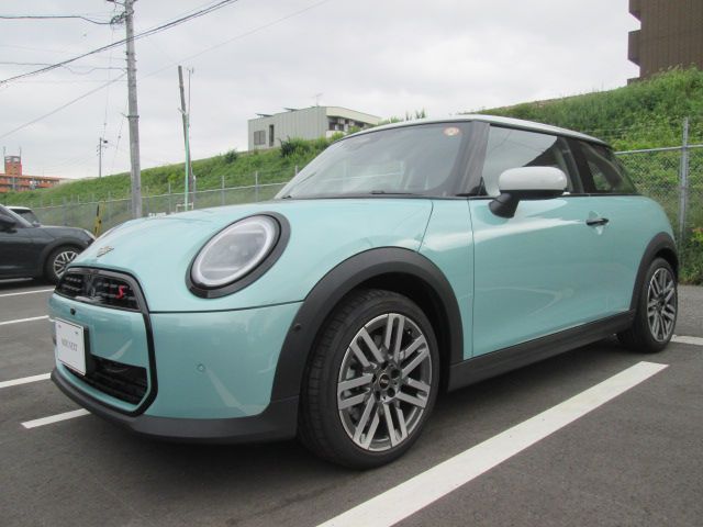 THE NEW MINI COOPER (3 DOOR) S