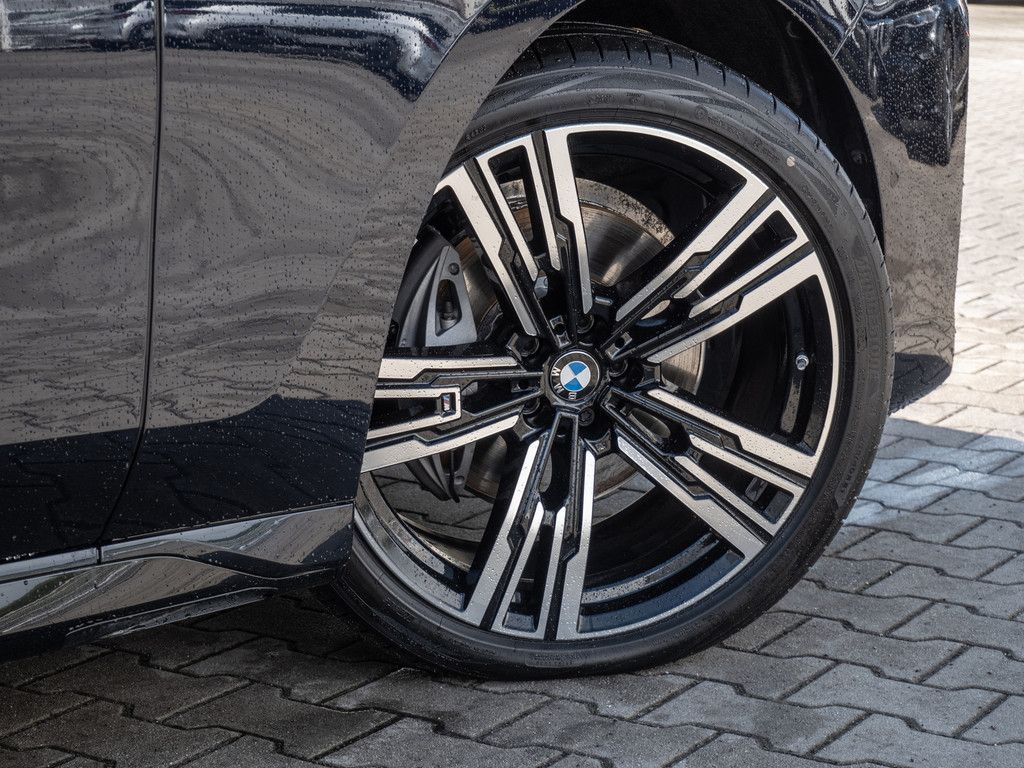 BMW 740