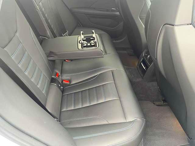 G26 i4 M50 RHD