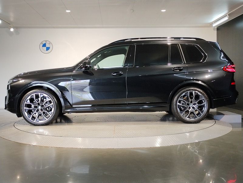 X7 xDrive40d RHD US