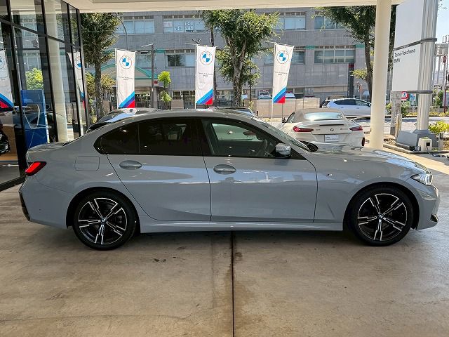 320d xDrive Berline RHD