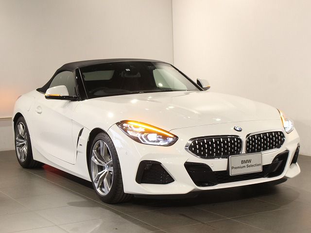 G29 z4 sDrive20i RHD