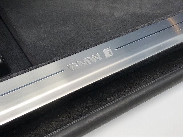 i7 xDrive60 Sedan RHD