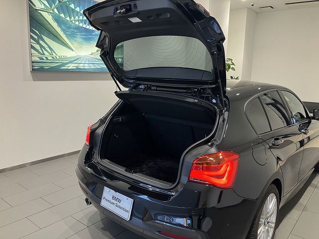 118D 5DOOR RHD