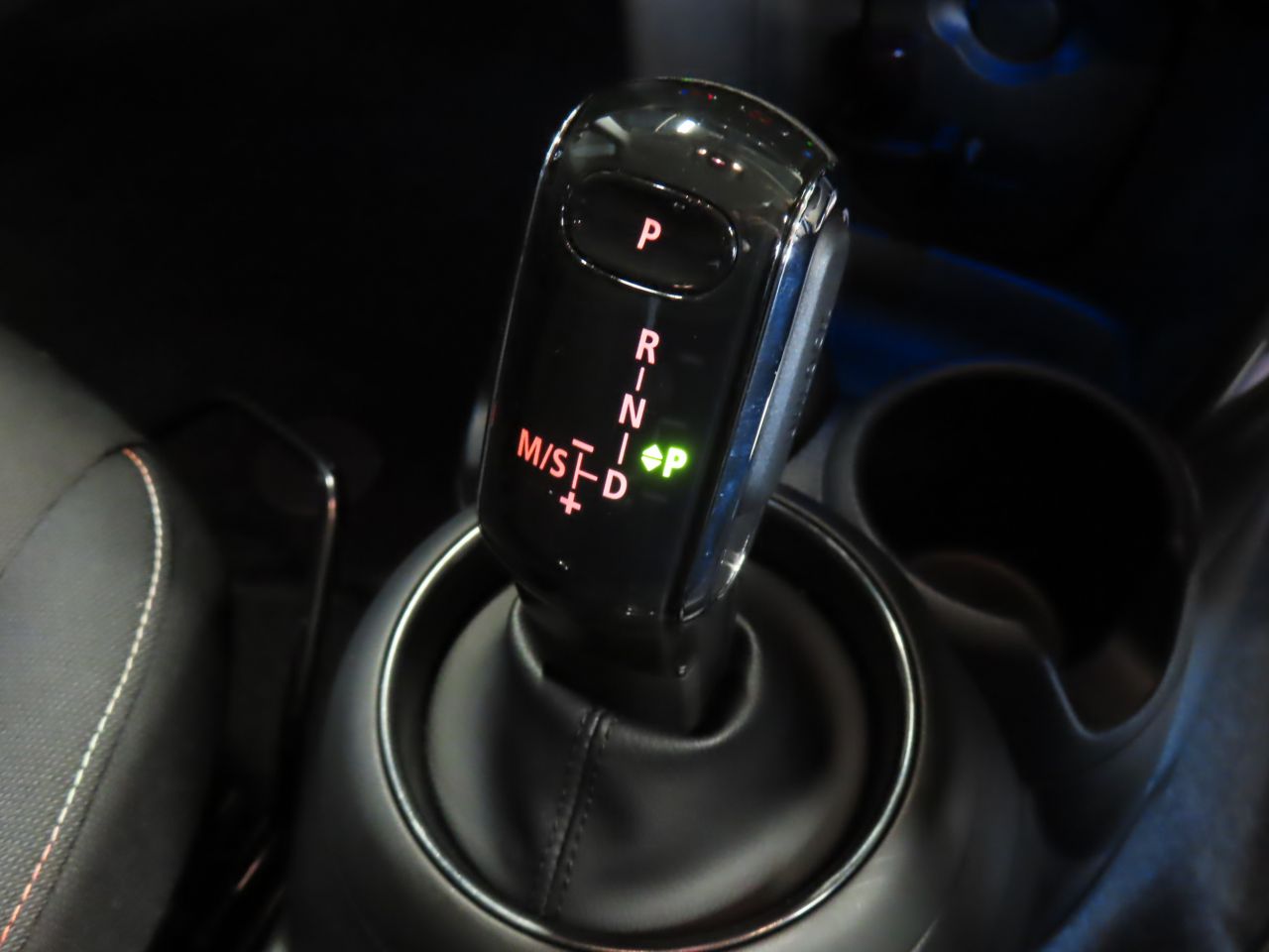 F55 MINI Cooper 5-Door Hatch LCI